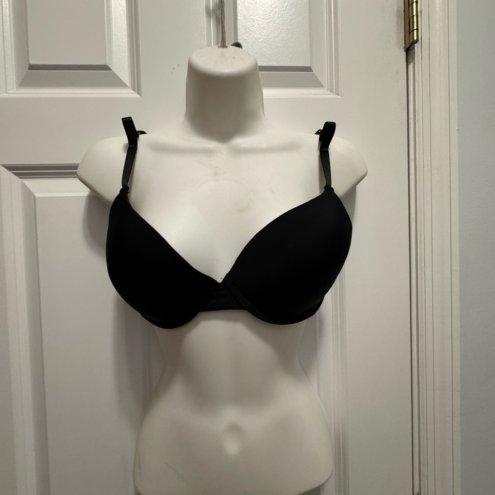 Juicy Couture 34C push-up bra with underwire NWOT